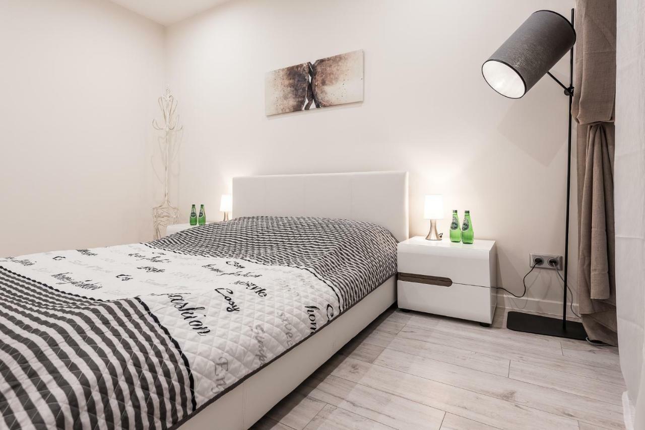 Apartament Silesian Vip Zabrze Buitenkant foto
