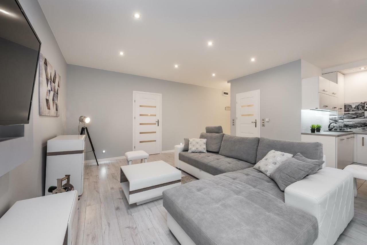 Apartament Silesian Vip Zabrze Buitenkant foto