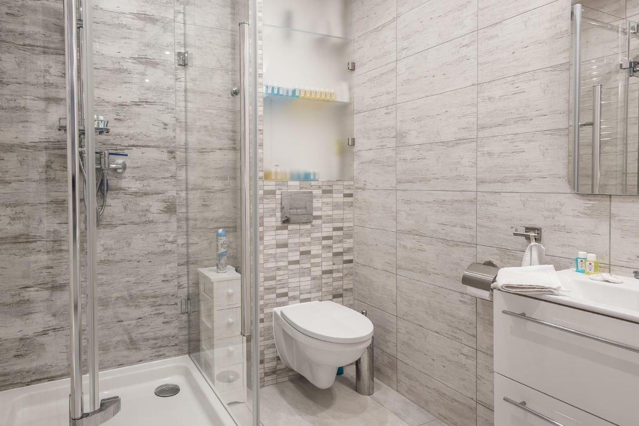 Apartament Silesian Vip Zabrze Buitenkant foto