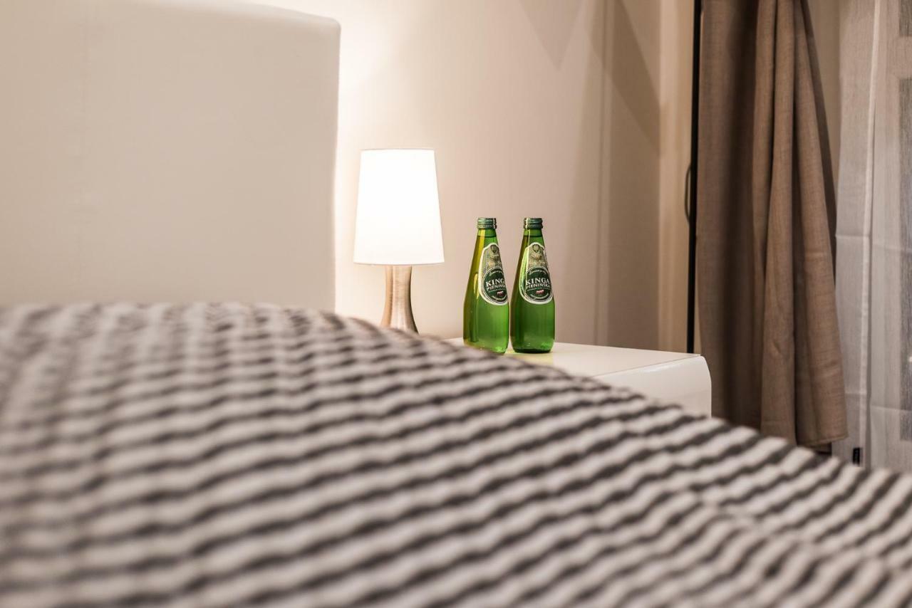 Apartament Silesian Vip Zabrze Buitenkant foto