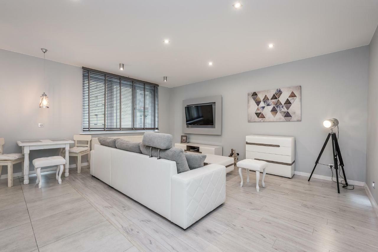 Apartament Silesian Vip Zabrze Buitenkant foto