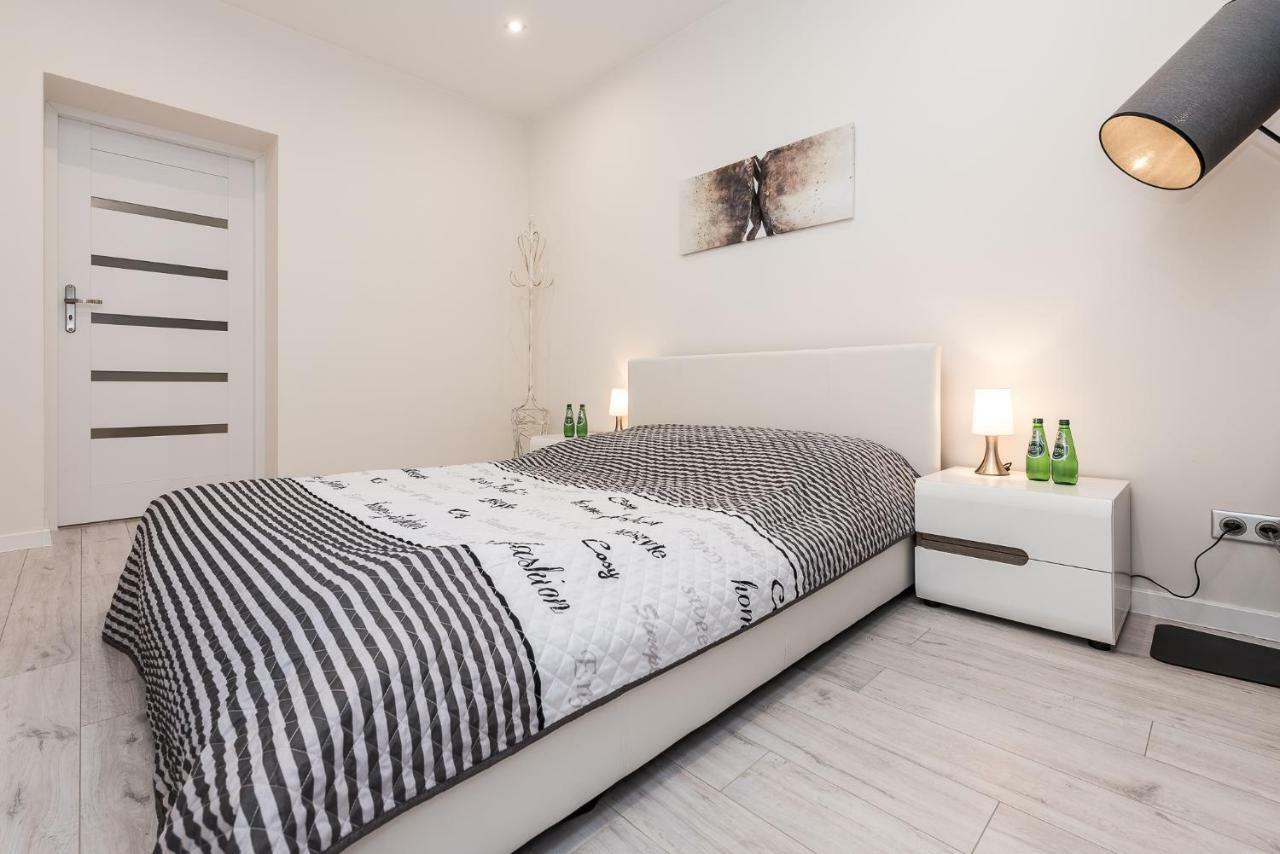 Apartament Silesian Vip Zabrze Buitenkant foto