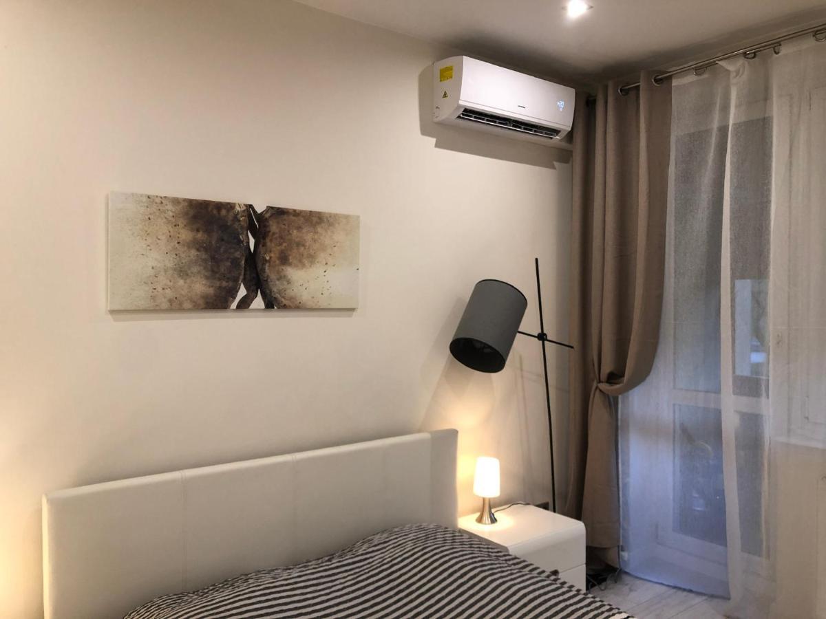 Apartament Silesian Vip Zabrze Buitenkant foto